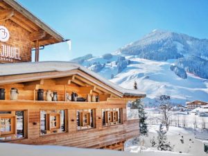 Reise-Gewinnspiel auf Instagram: Gewinne mit „whereismella“ einen Hotelaufenthalt im Alpin Juwel in Österreich!